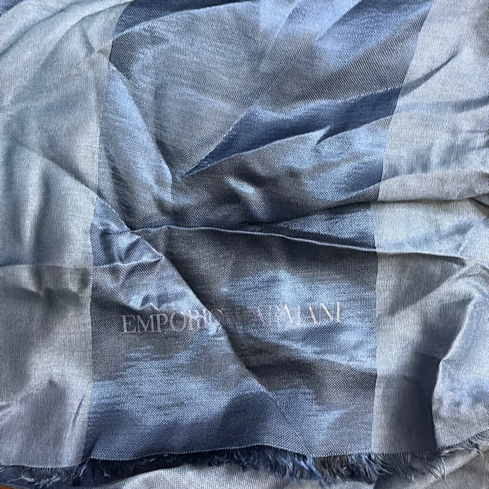 Emporio Armani UNISEX blue Large scarf! NWT
